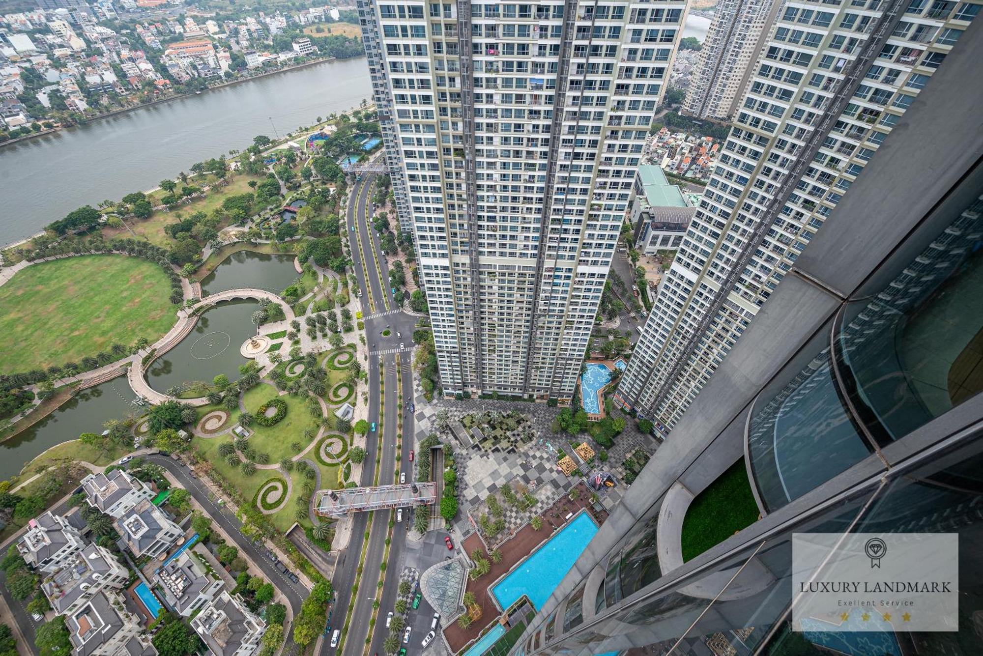 The Signature Landmark 81 - Vinhomes Central Binh Thanh Aparthotel
