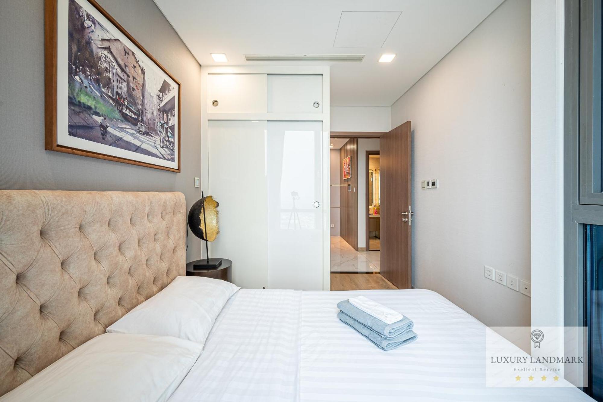Aparthotel The Signature Landmark 81 - Vinhomes Central Binh Thanh